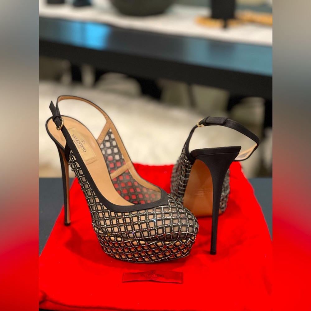 VALENTINO GARAVANI Crystal Strasberg Slingbacks